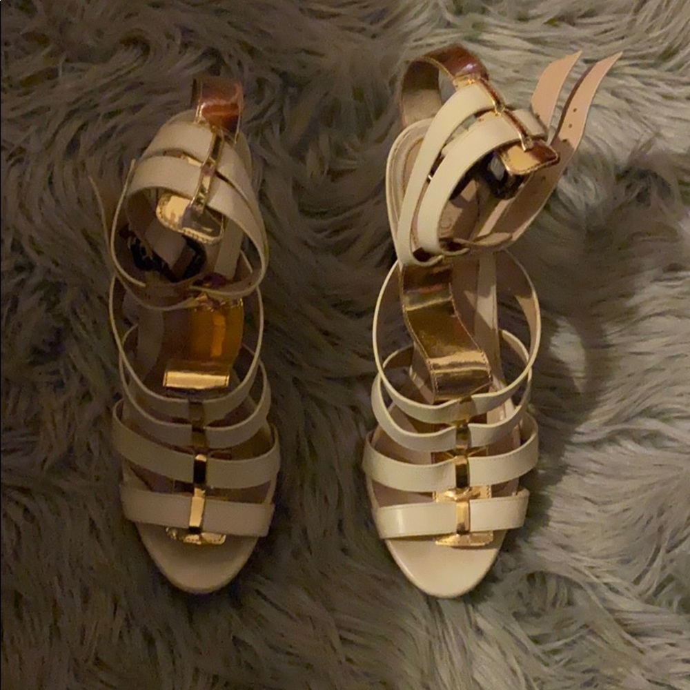 Ladies High Heel Fendi Shoes